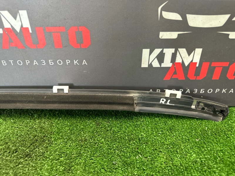 Уплотнитель стекла наружный (Бархотка) Kia Ceed 1 2010 ED