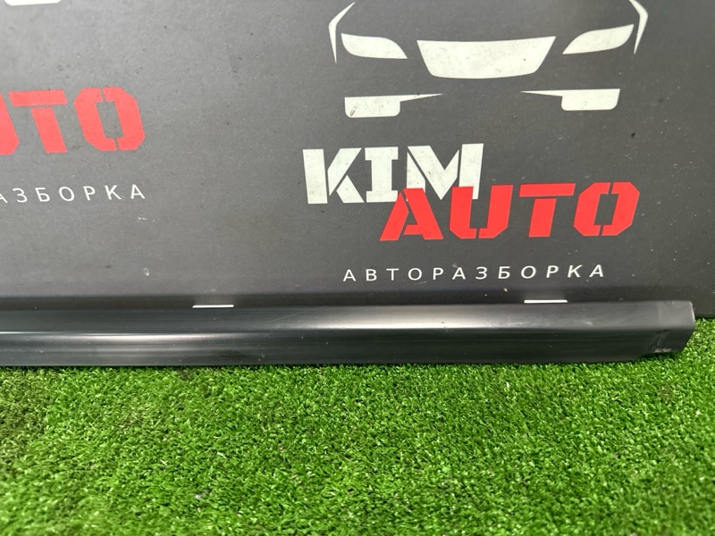 Уплотнитель стекла наружный (Бархотка) Kia Ceed 1 2010 ED