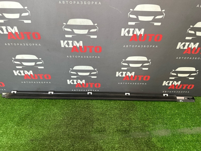 Уплотнитель стекла наружный (Бархотка) Kia Ceed 1 2010 ED