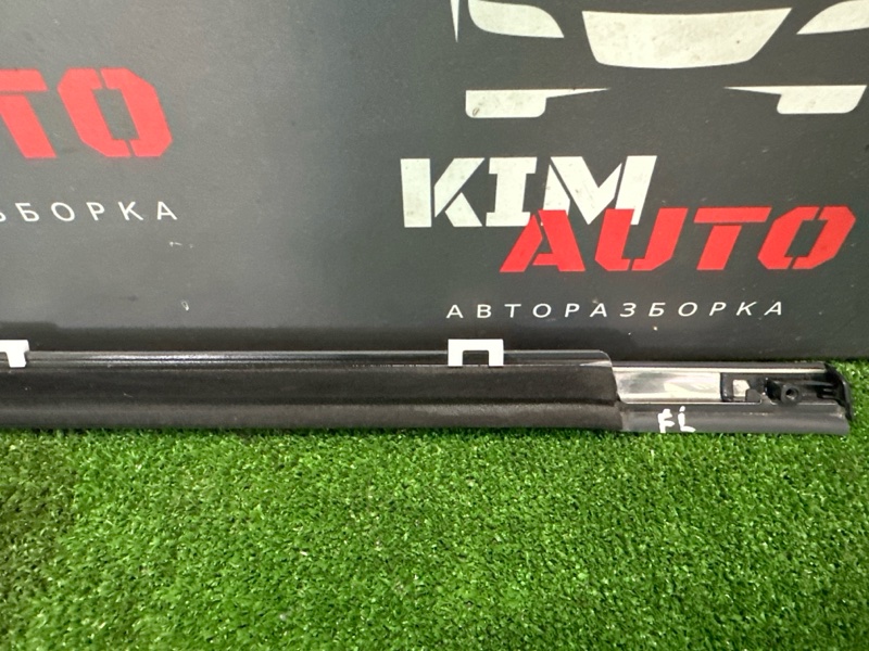 Уплотнитель стекла наружный (Бархотка) Kia Ceed 1 2010 ED