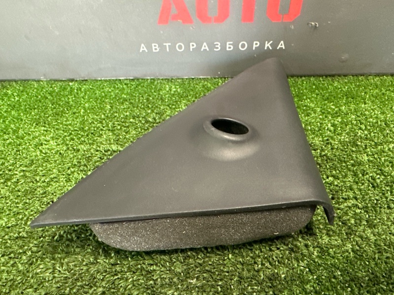 Накладка зеркала внутренняя(уголок) Kia Ceed 1 2010 ED