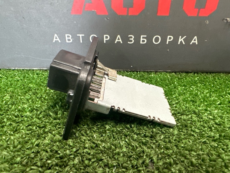Резистор отопителя Kia Ceed 1 2010 ED