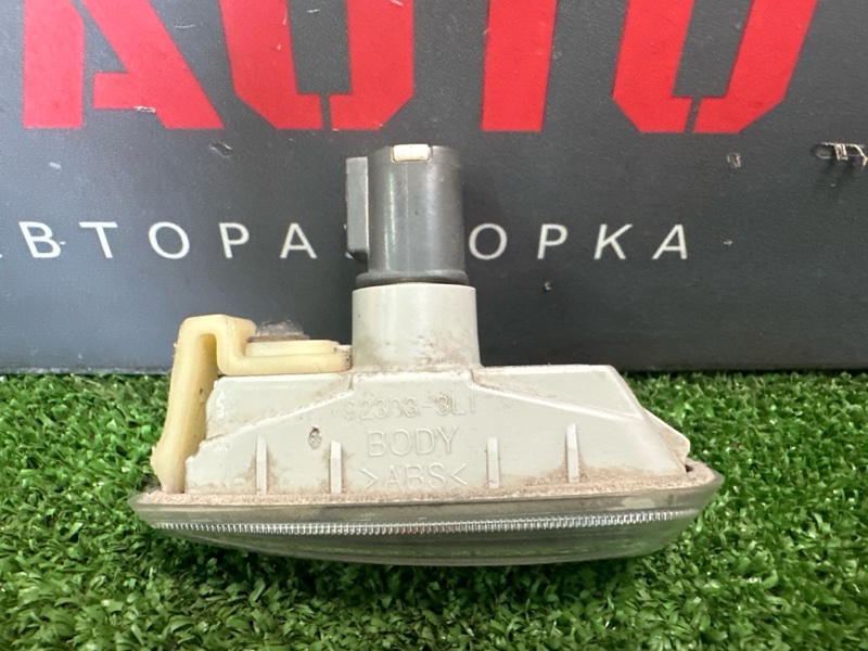 Повторитель поворота в крыло Kia Ceed 1 2010 ED