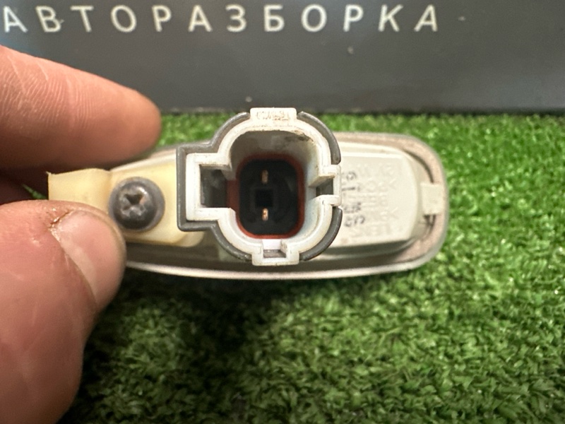 Повторитель поворота в крыло Kia Ceed 1 2010 ED