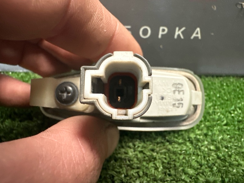 Повторитель поворота в крыло Kia Ceed 1 2010 ED