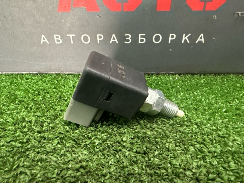 Выключатель стоп-сигнала(лягушка) Kia Ceed 1 2010 ED