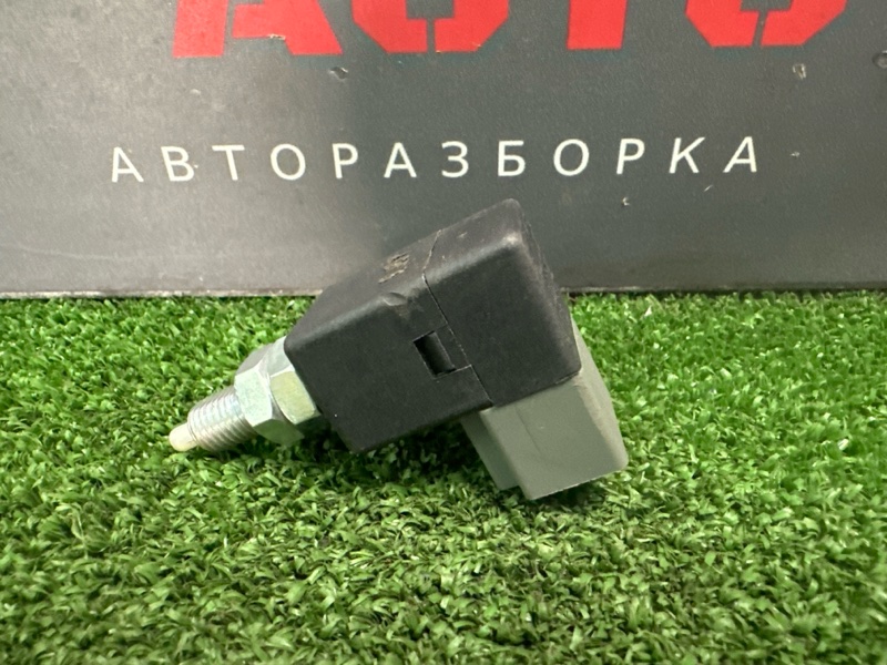 Выключатель стоп-сигнала(лягушка) Kia Ceed 1 2010 ED