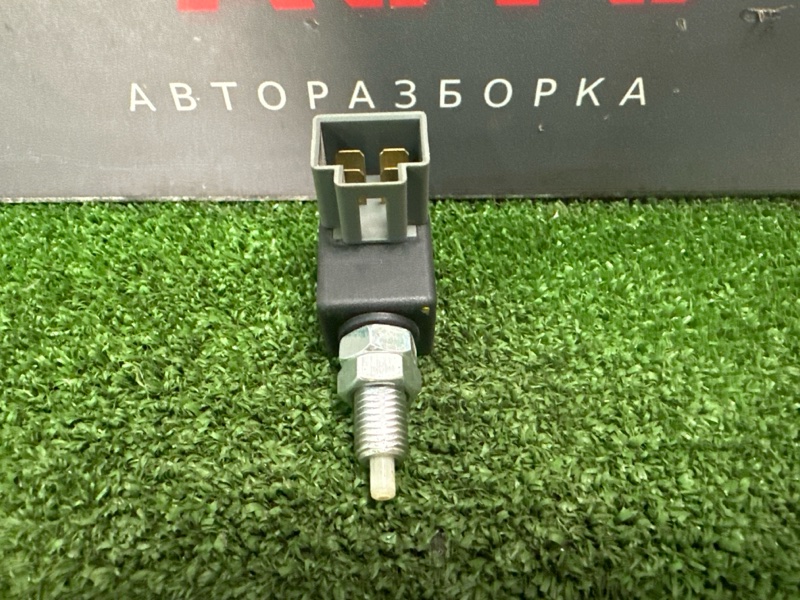 Выключатель стоп-сигнала(лягушка) Kia Ceed 1 2010 ED