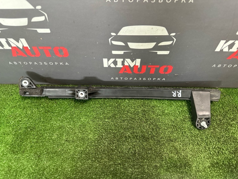 Направляющая стекла двери Kia Ceed 1 2010 ED