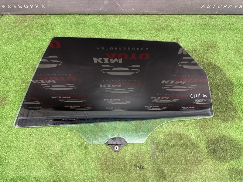 Стекло двери Kia Ceed 1 2010 ED