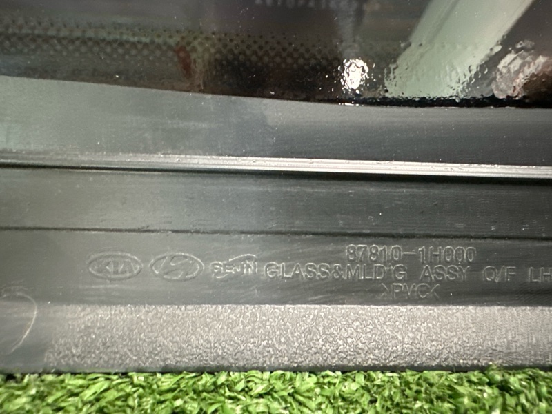 Стекло глухое заднее Kia Ceed 1 2010 ED
