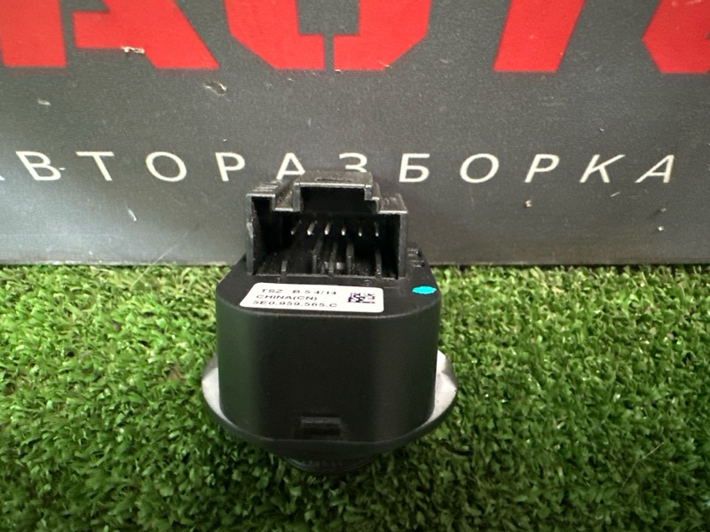 Блок управления зеркалами Skoda Octavia 2014 A7