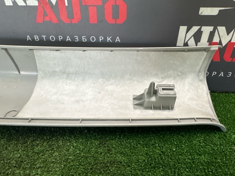 Накладка стойки лобового стекла Skoda Octavia 2014 A7