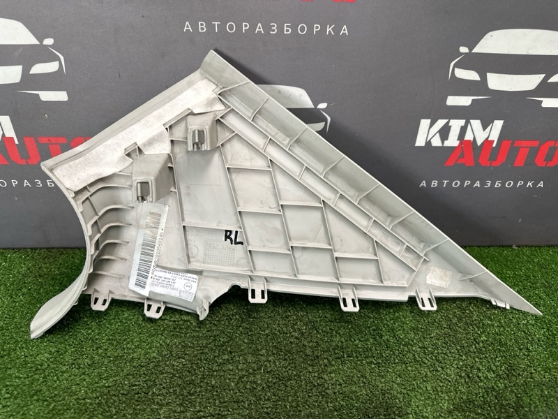 Накладка стойки верхняя Skoda Octavia 2014 A7
