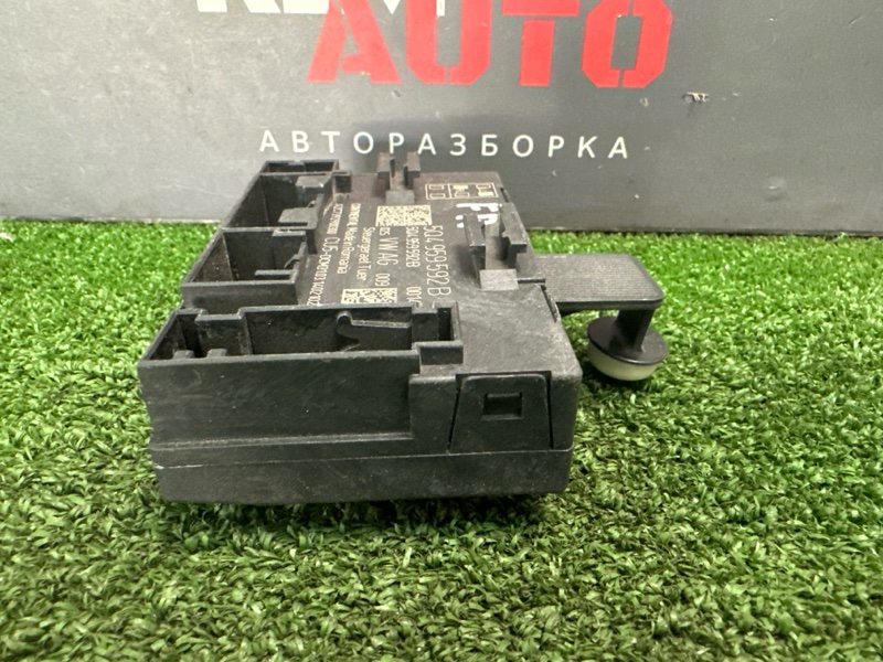 Блок комфорта двери Skoda Octavia 2014 A7