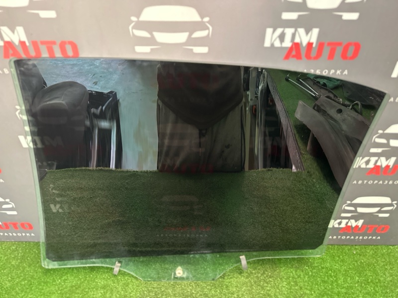 Стекло двери Skoda Octavia 2014 A7