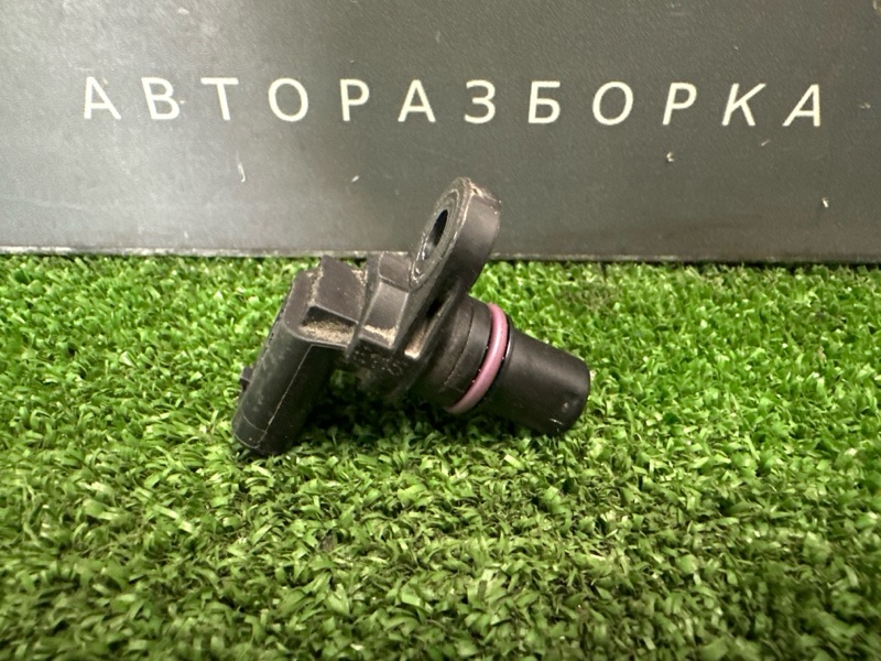 Датчик положения распредвала Skoda Octavia 2014 A7