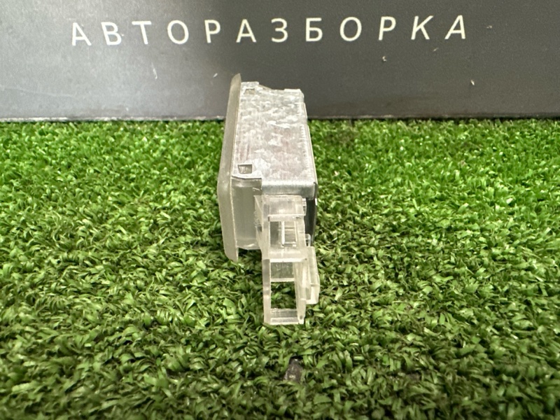 Плафон подсветки салона Skoda Octavia 2014 A7