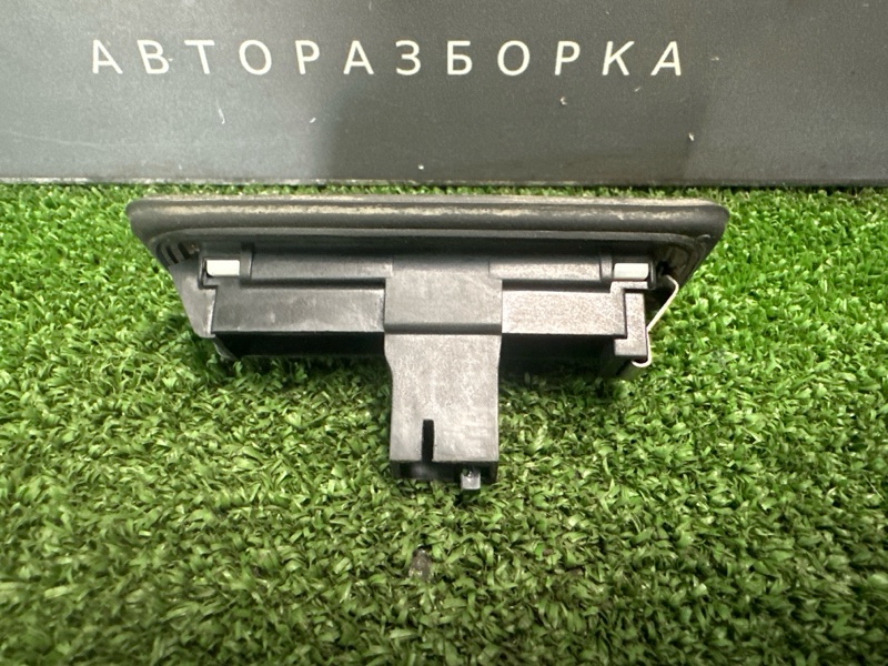 Кнопка открывания багажника Skoda Octavia 2014 A7