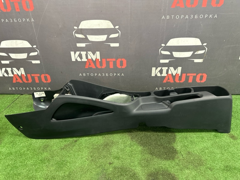 Консоль между сидений Kia Rio 3 2012 HB