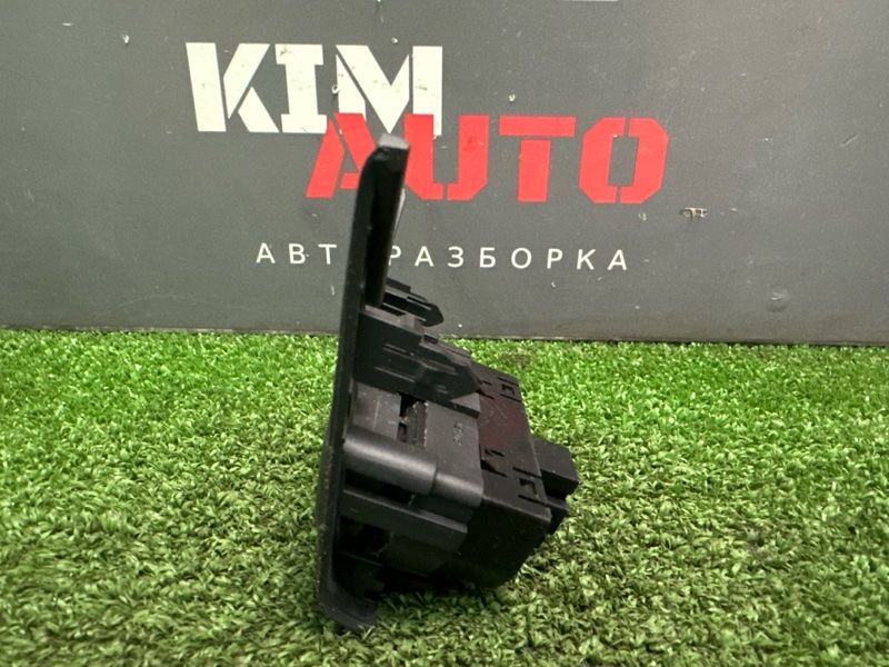 Кнопки подогрева сидений Kia Rio 3 2012 HB