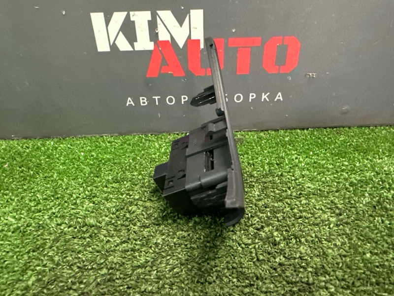 Кнопки подогрева сидений Kia Rio 3 2012 HB