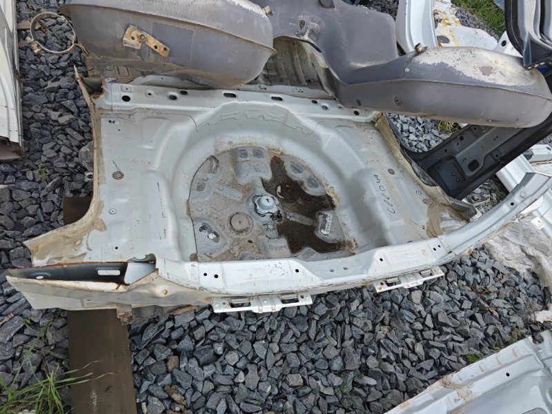 Пол багажника (тазик) и задняя панель Kia Ceed 1 HB 2012 ED