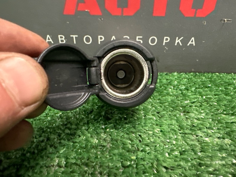 Розетка 12V Kia Ceed 2 2014 JD