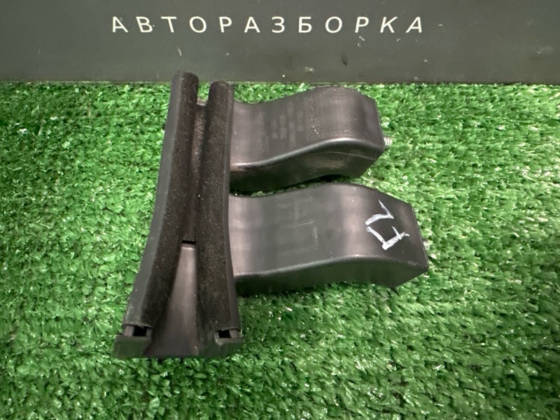 Держатель стекла двери Kia Ceed 2 2014 JD