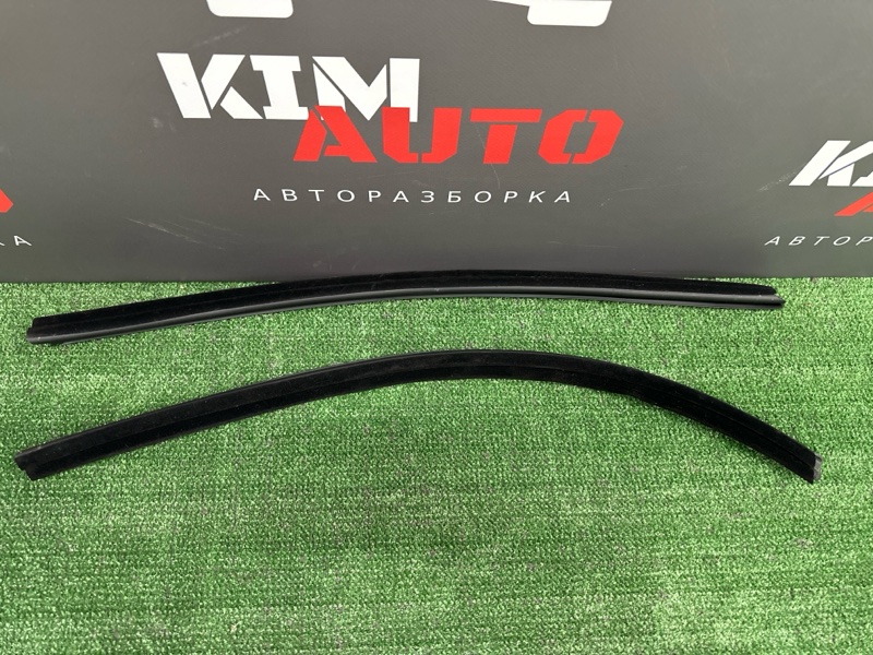 Уплотнитель стекла(бархотка) внутренний Kia Ceed 2 2014 JD
