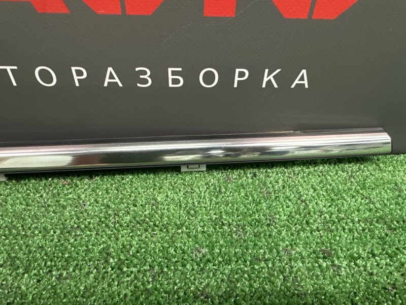 Уплотнитель стекла наружный(Бархотка) Хром Kia Ceed 2 2014 JD
