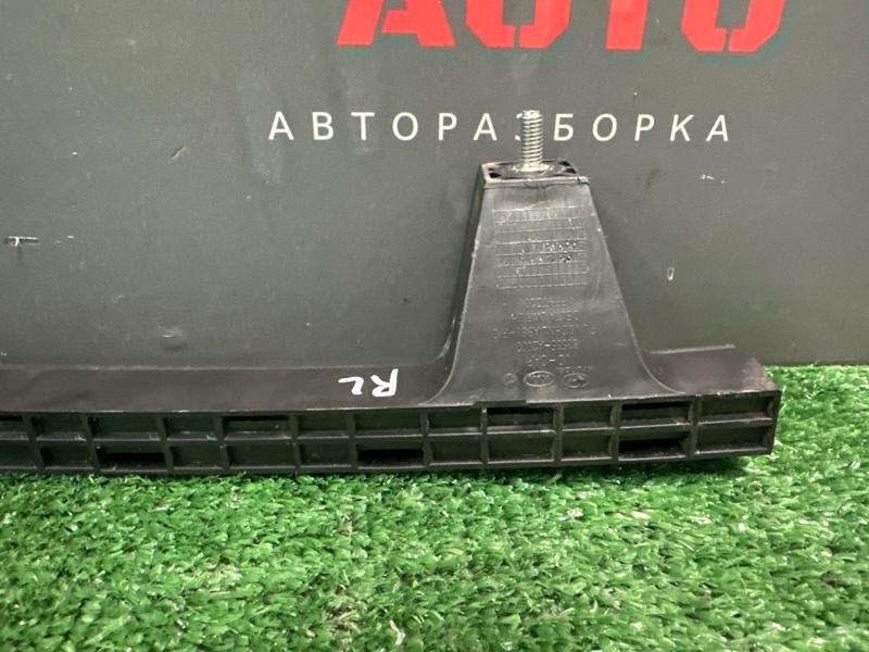 Направляющая стекла двери Kia Ceed 2 2014 JD
