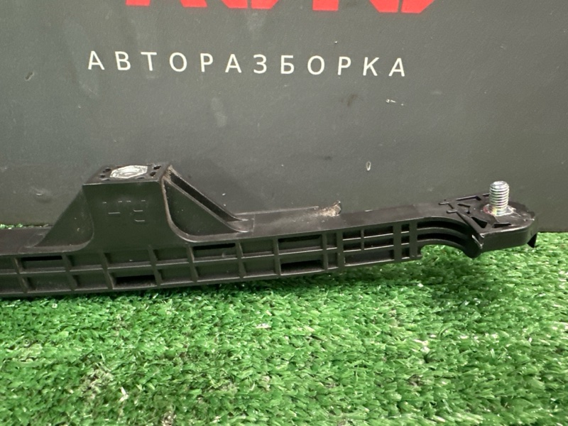 Направляющая стекла двери Kia Ceed 2 2014 JD