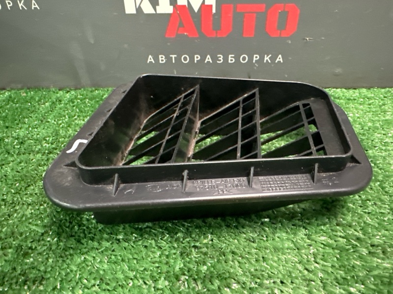 Решетка вентиляционная Kia Ceed 2 2014 JD