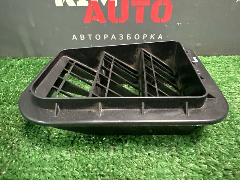Решетка вентиляционная Kia Ceed 2 2014 JD