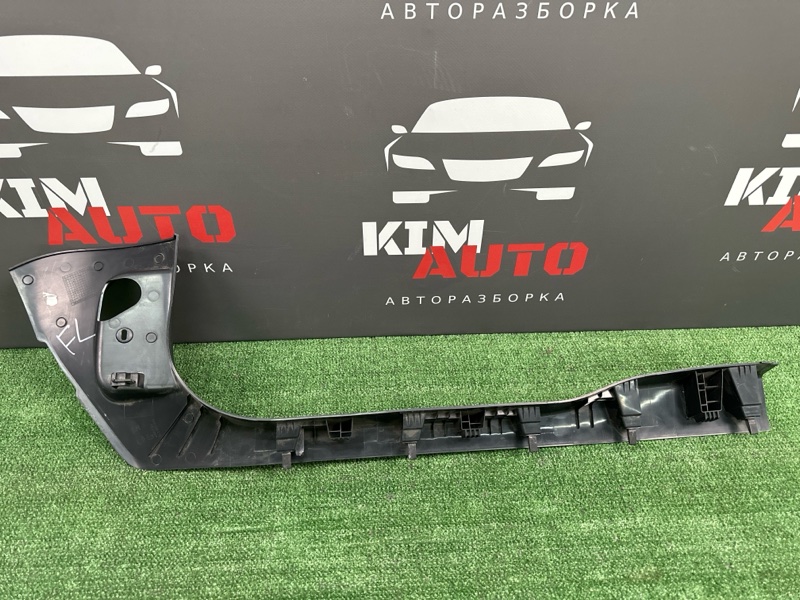 Накладка порога внутренняя Skoda Yeti 2011