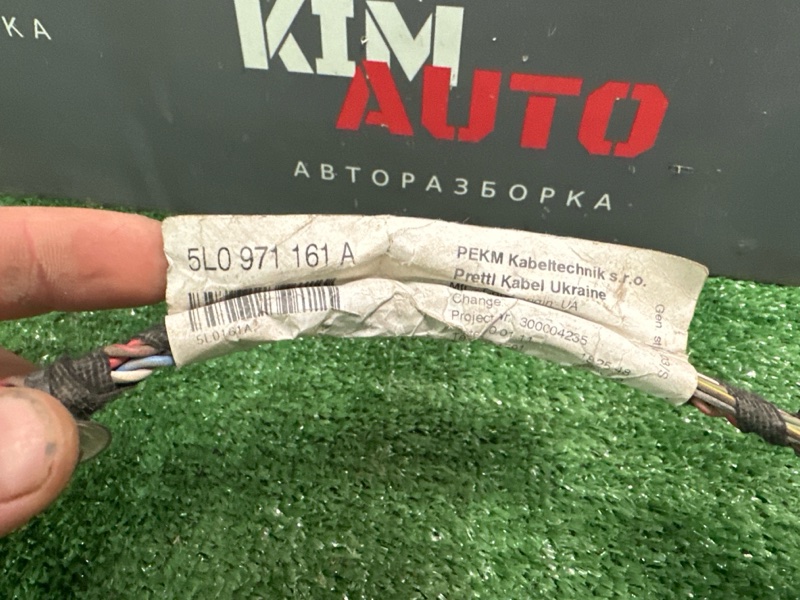 Проводка двери Skoda Yeti 2011