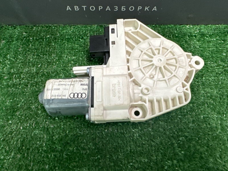 Моторчик стеклоподъёмника Skoda Yeti 2011