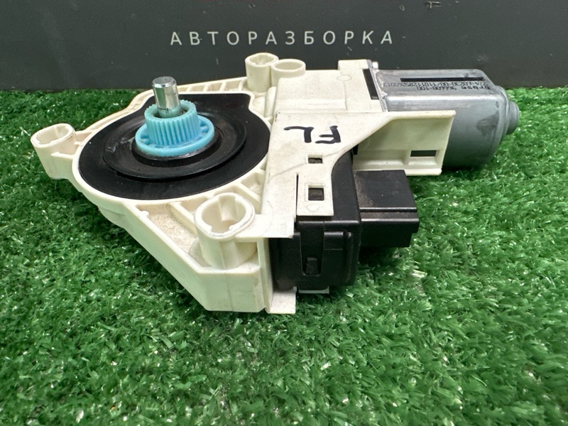 Моторчик стеклоподъёмника Skoda Yeti 2011
