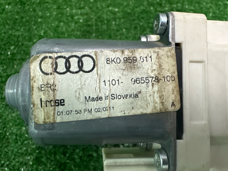 Моторчик стеклоподъёмника Skoda Yeti 2011