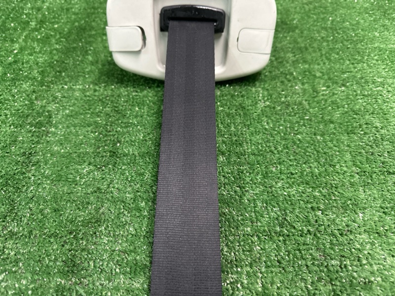 Ремень безопасности задний центр Skoda Yeti 2011