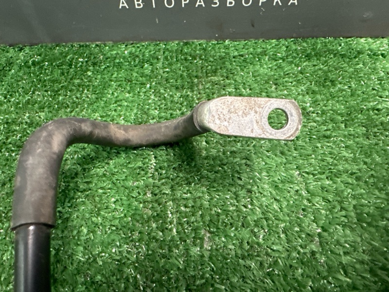 Минусовая клемма АКБ Skoda Yeti 2011