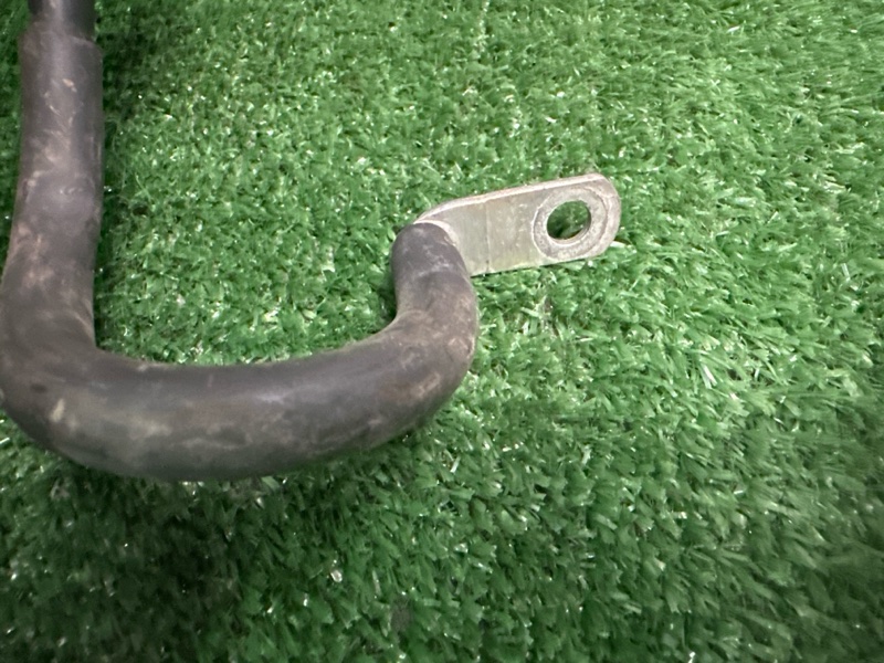 Минусовая клемма АКБ Skoda Yeti 2011