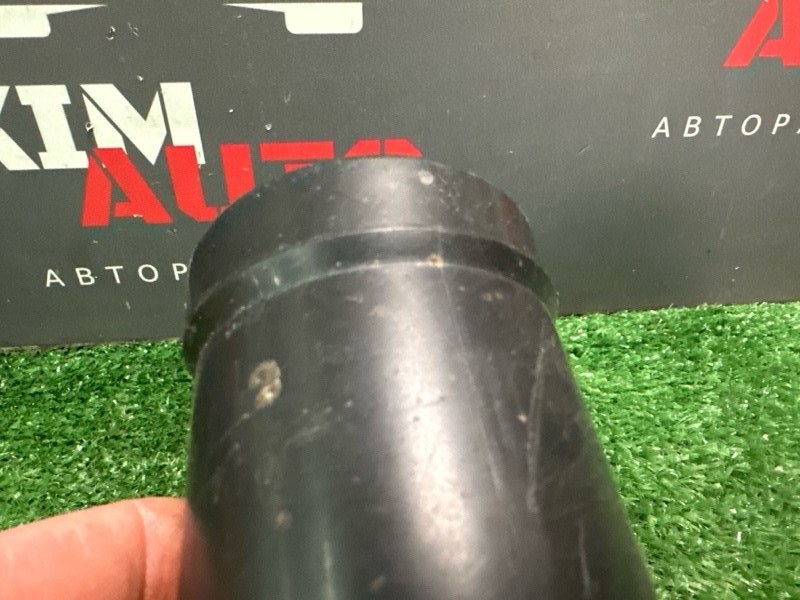 Пыльник амортизатора Skoda Yeti 2011