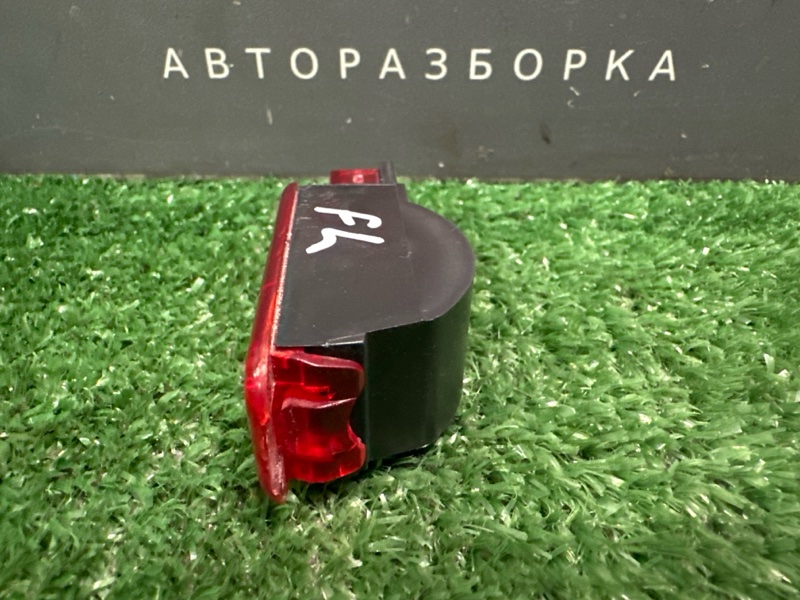 Плафон салонный Skoda Yeti 2011