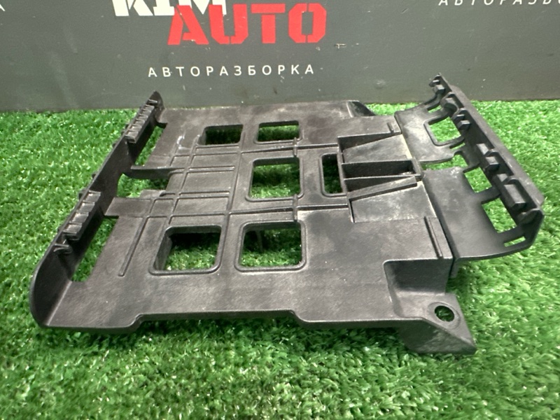 Кронштейн блока управления двигателем Skoda Yeti 2011