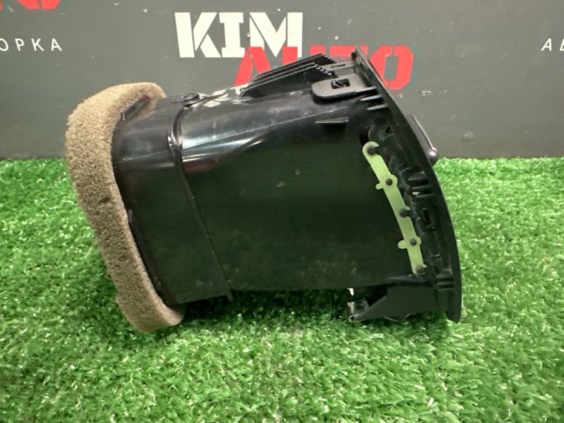 Дефлектор отопителя Skoda Yeti 2011