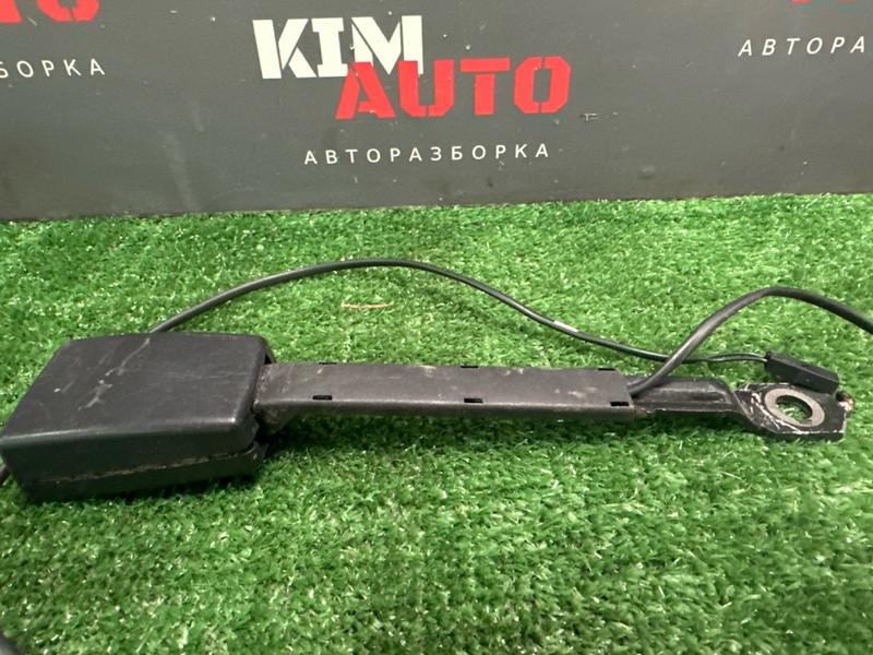 Замок ремня безопасности Skoda Yeti 2011