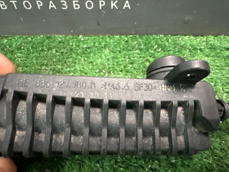 Фильтр паров топлива (сепаратор адсорбера) Skoda Fabia 2 2012 HB