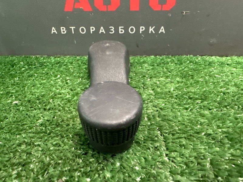 Ручка стеклоподъемника Skoda Fabia 2 2012 HB